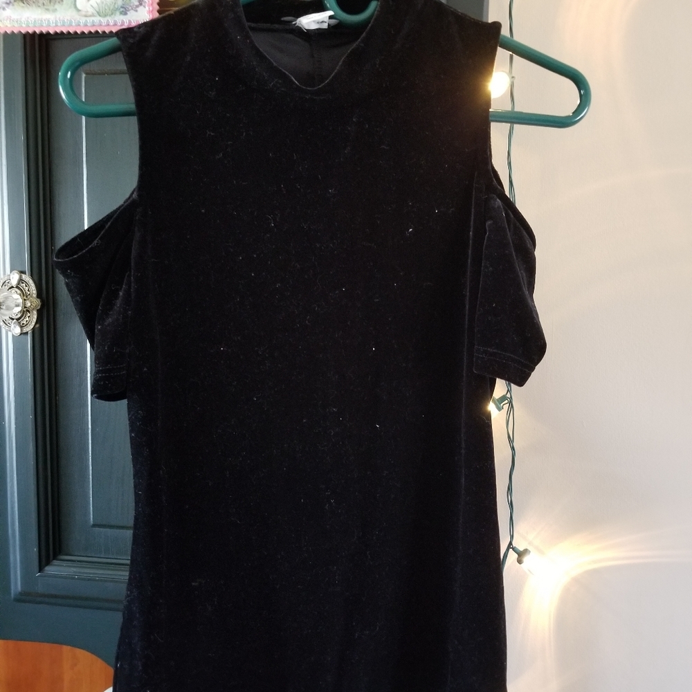 Fancy, peek through, short sleeved top, so pretty for the holidays!